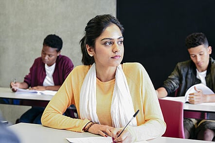 www.futurelearn.com